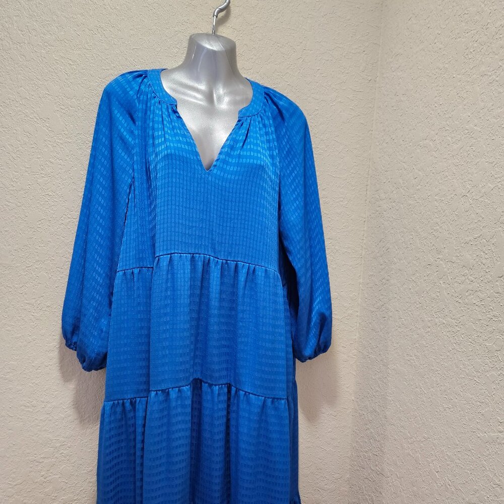 EUC Entro Blue Split Neck Dress